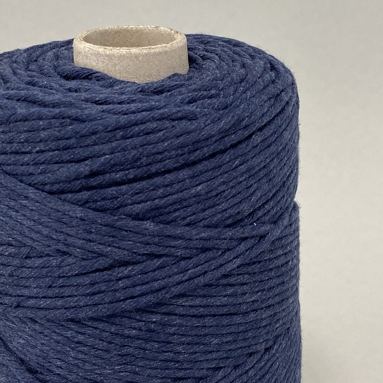 Makramee Garn 3 mm dunkelblau aus Baumwolle
